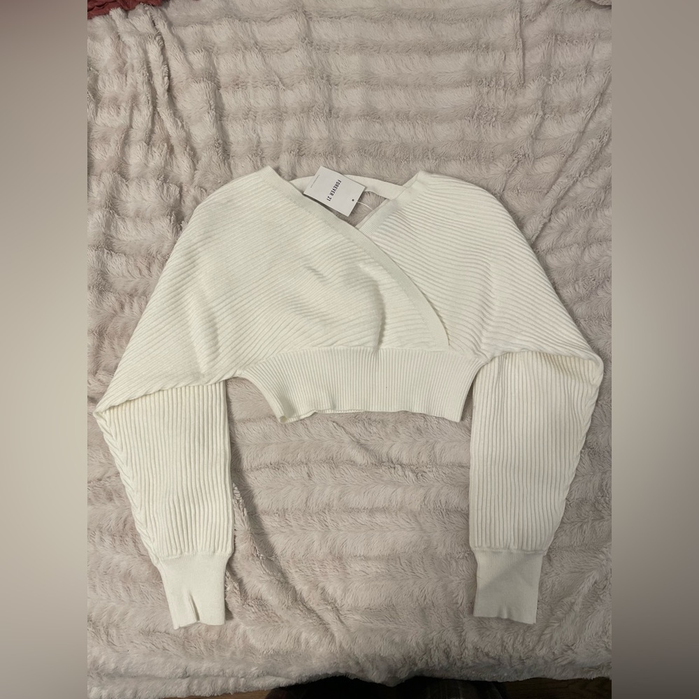 Forever 21 White Knit Cropped Sweater Size Small